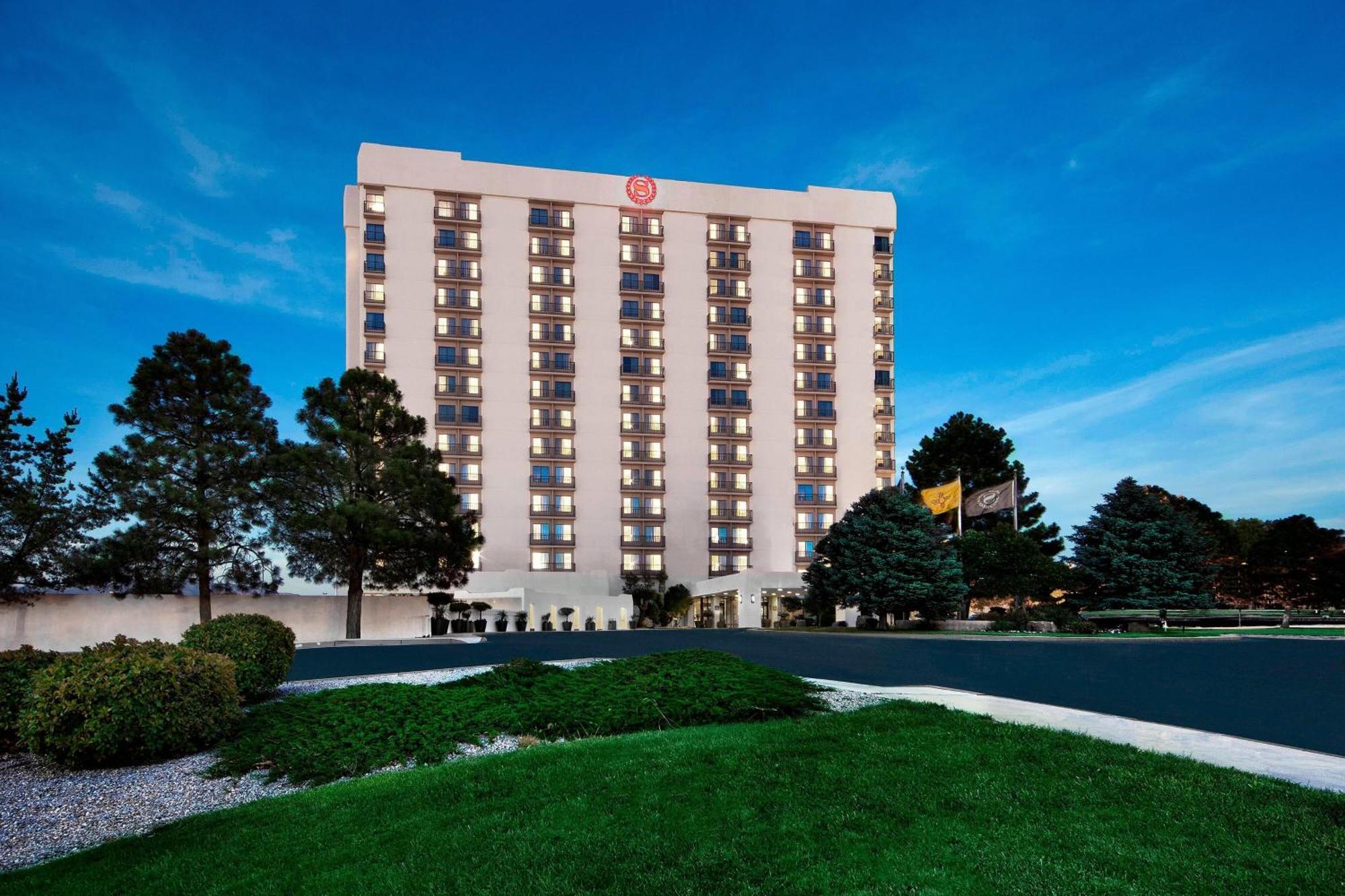 Sheraton Airport 3*