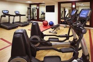 Sheraton Airport Hotel 3*