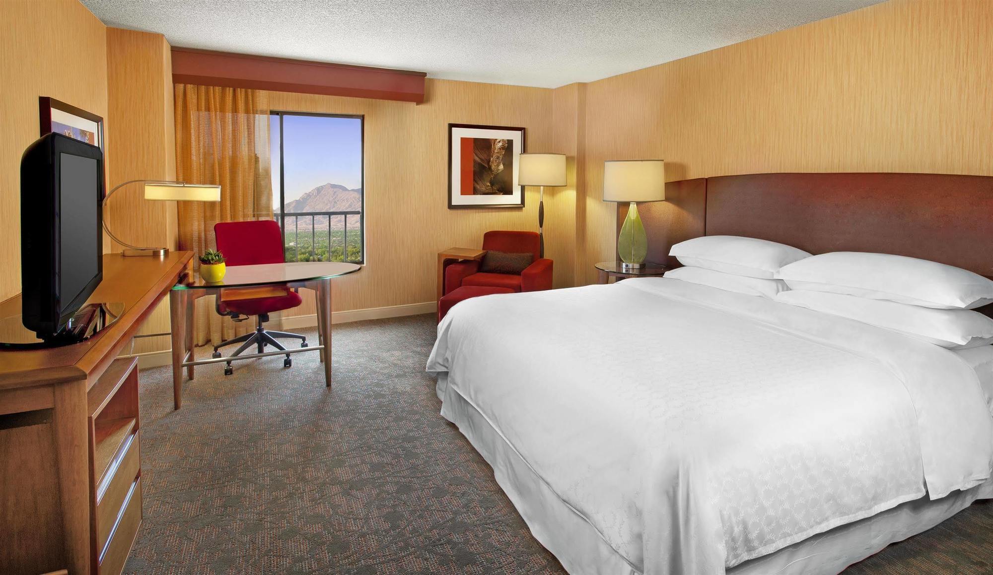 Sheraton Airport 3*